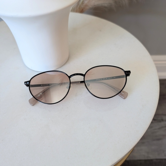 Rebecca Minkoff Stevie Sunglasses - Picture 4 of 9